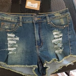 nwt ladies high rise distressed rock & royal short